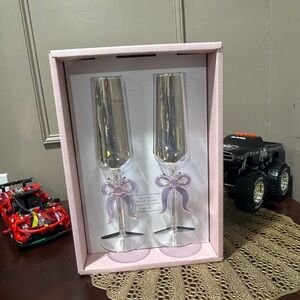 Cupcakes & Cashmere Viral 🎀 Pink Bow Champagne Glass Flutes